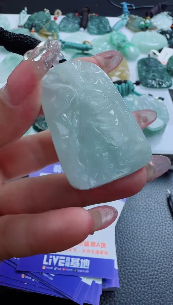 【闪购商品】翡翠颈饰未镶嵌1111111111