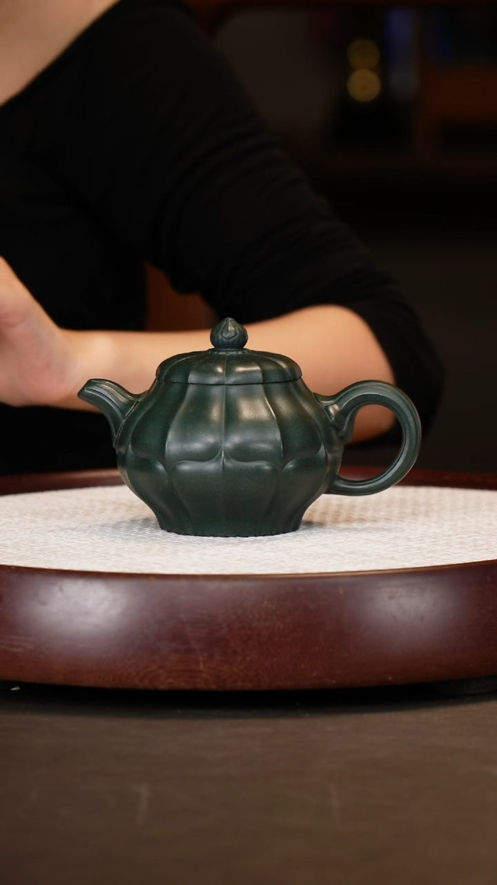紫砂茶壶【范秀芳】合菱260c