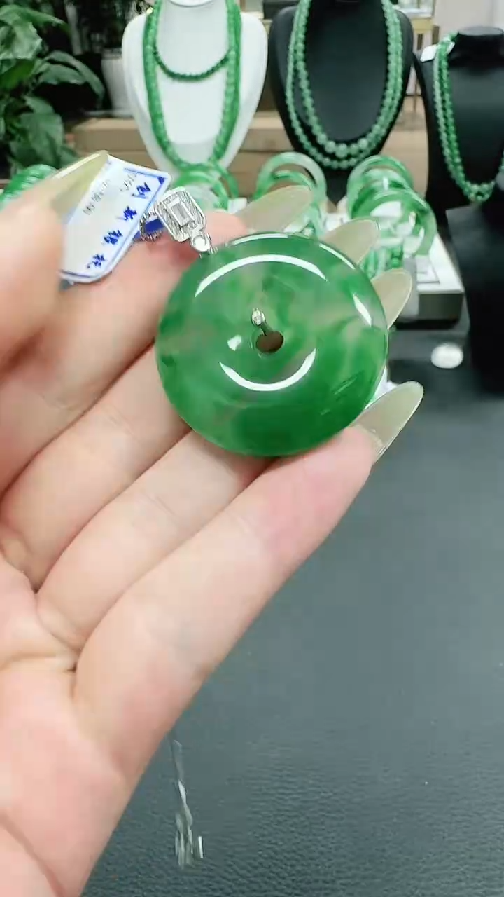 未镶嵌1石英质玉（非洲翠）/0171