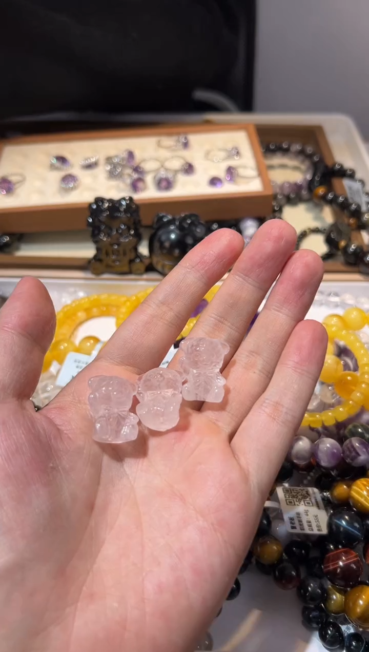 【闪购商品】芙蓉石手链未镶嵌莫粉小熊