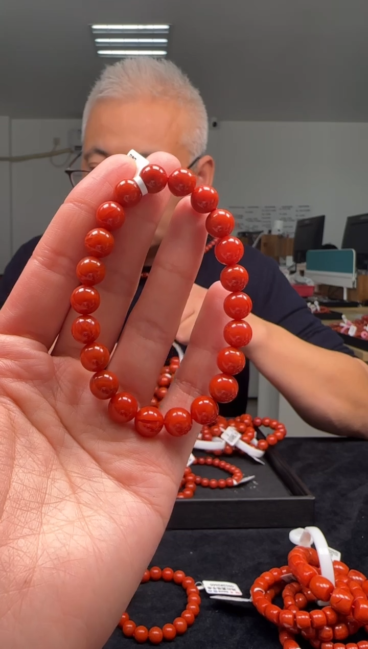 【闪购商品】南红玛瑙9mm瓦西手串圆珠未镶嵌多样性发一件