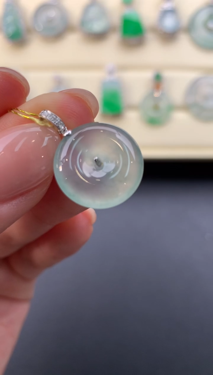 【闪购商品】翡翠颈饰18K金镶嵌D629        