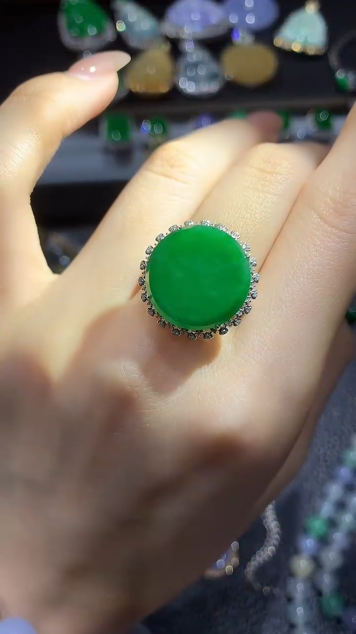 【闪购商品】翡翠戒指18K金镶嵌15团购