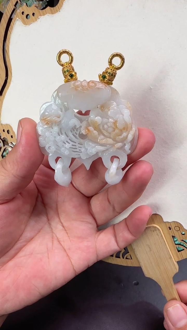 【闪购商品】翡翠颈饰未镶嵌牌子