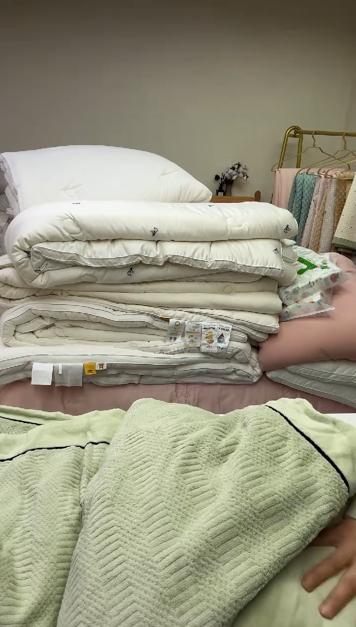 95%以上绿色牛奶绒220*240 微瑕