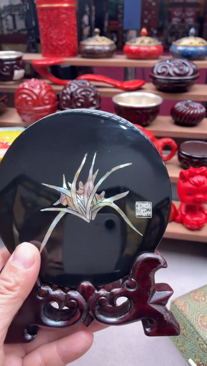 扬州漆器 兰花摆件螺钿