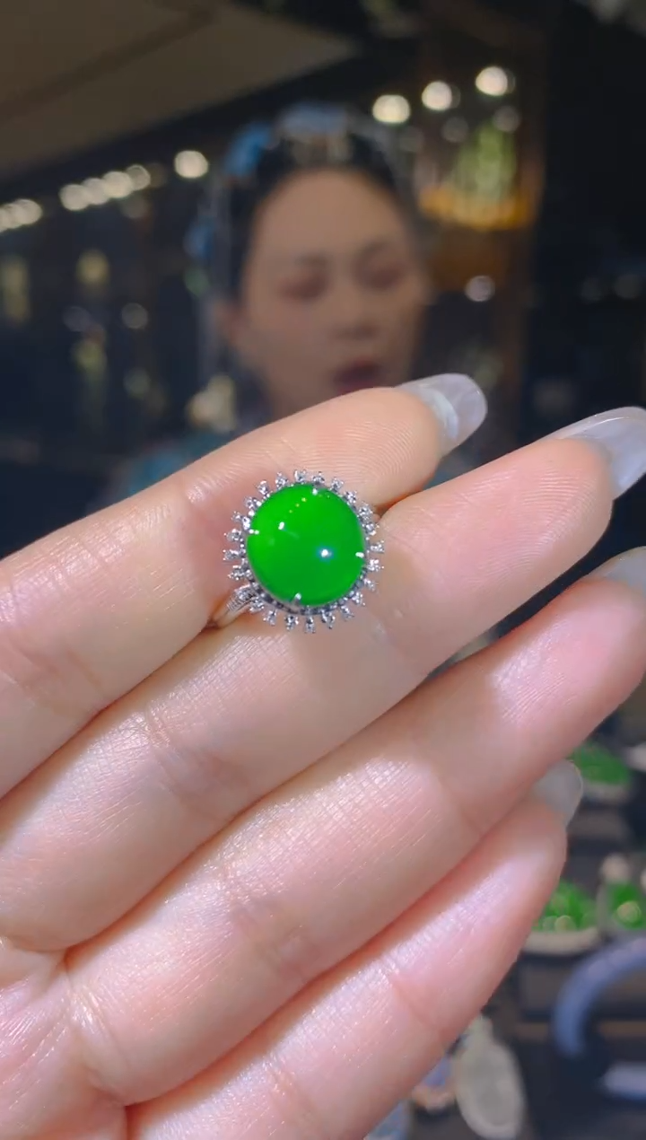 【闪购商品】翡翠戒指18K金镶嵌090