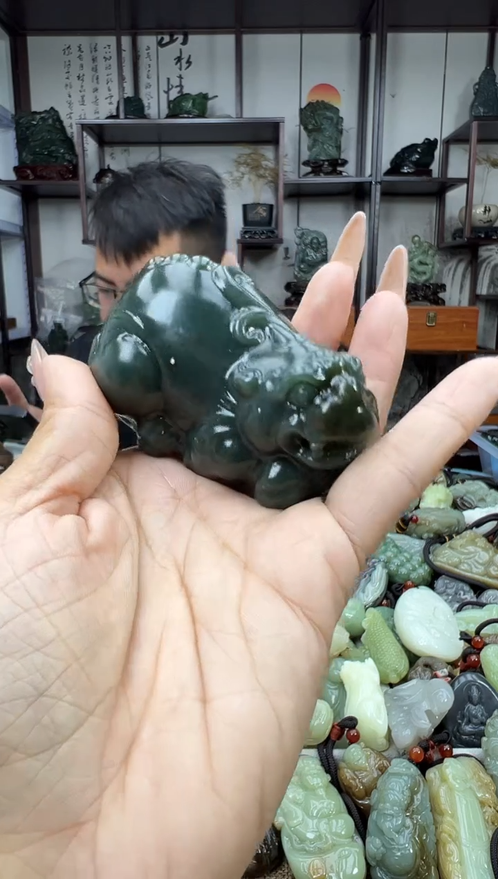 未镶嵌和田玉把件1