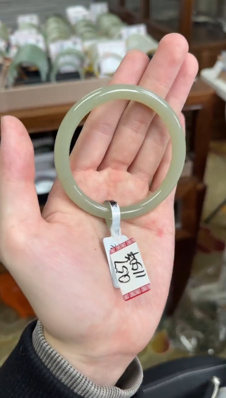 未镶嵌手镯和田玉57