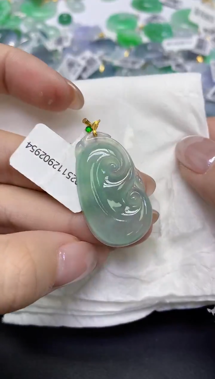 颈饰18K金镶嵌翡翠天然缅甸翡翠A货百元以上9元证书费自理