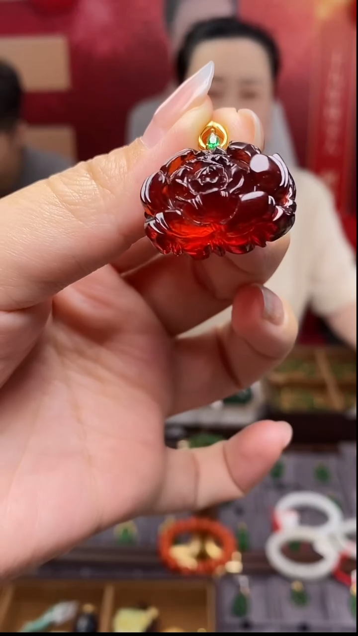 琥珀吊坠(不含链)18K金镶嵌G11805