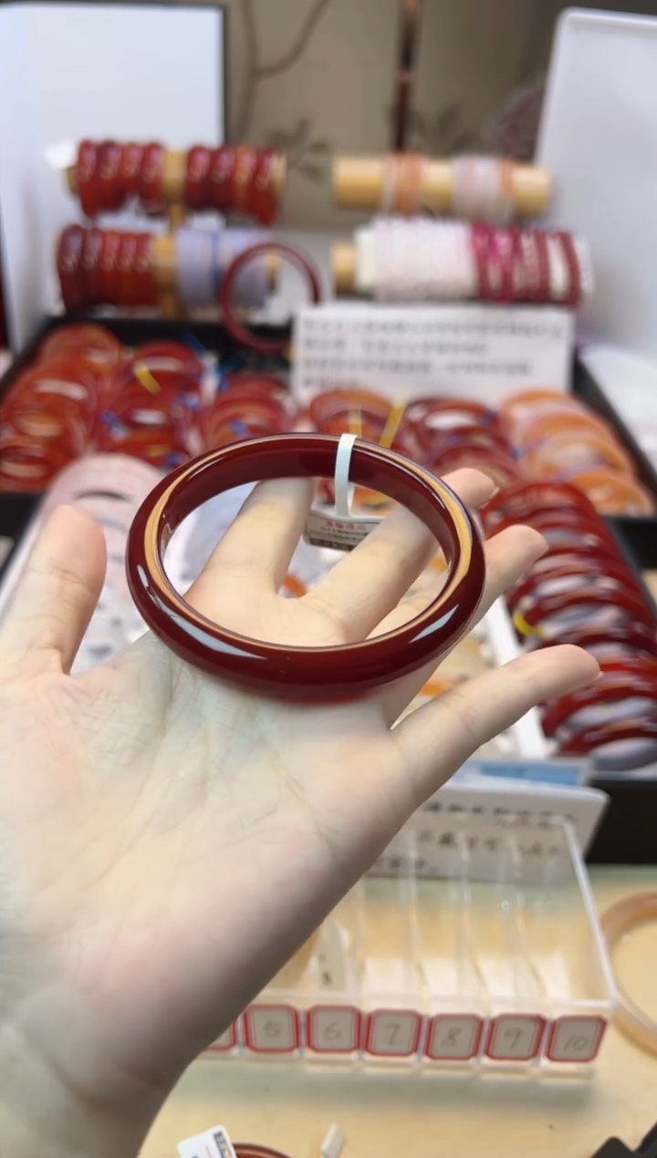 【闪购商品】玛瑙/玉髓手镯未镶嵌【默认微瑕】59+