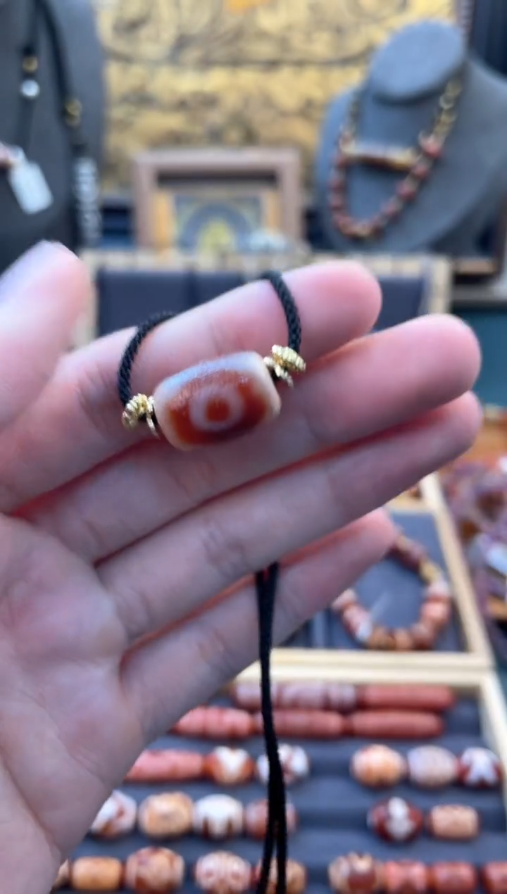 玛瑙/玉髓颈饰未镶嵌美泓红肉熊猫三眼锁骨链