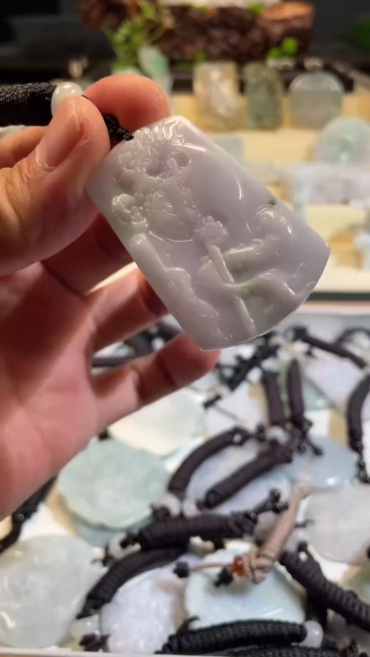 翡翠未镶嵌颈饰8/05/007