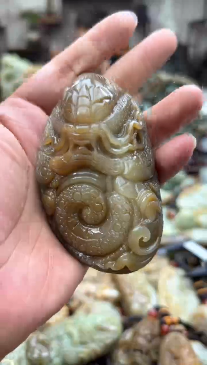 和田玉未镶嵌把件1