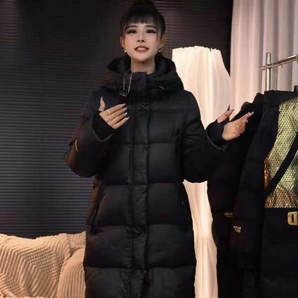 黑色六格羽绒服女中长款加厚保暖修身外套Z