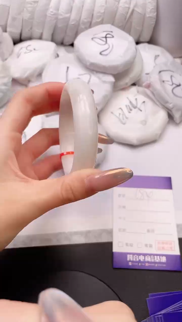 【闪购商品】和田玉手镯未镶嵌28K184-54