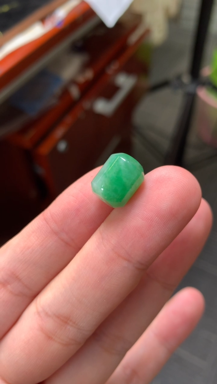 未镶嵌定制翡翠裸玉