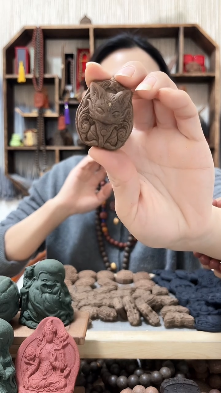 【闪购商品】泥塑安宫金铂小狐狸