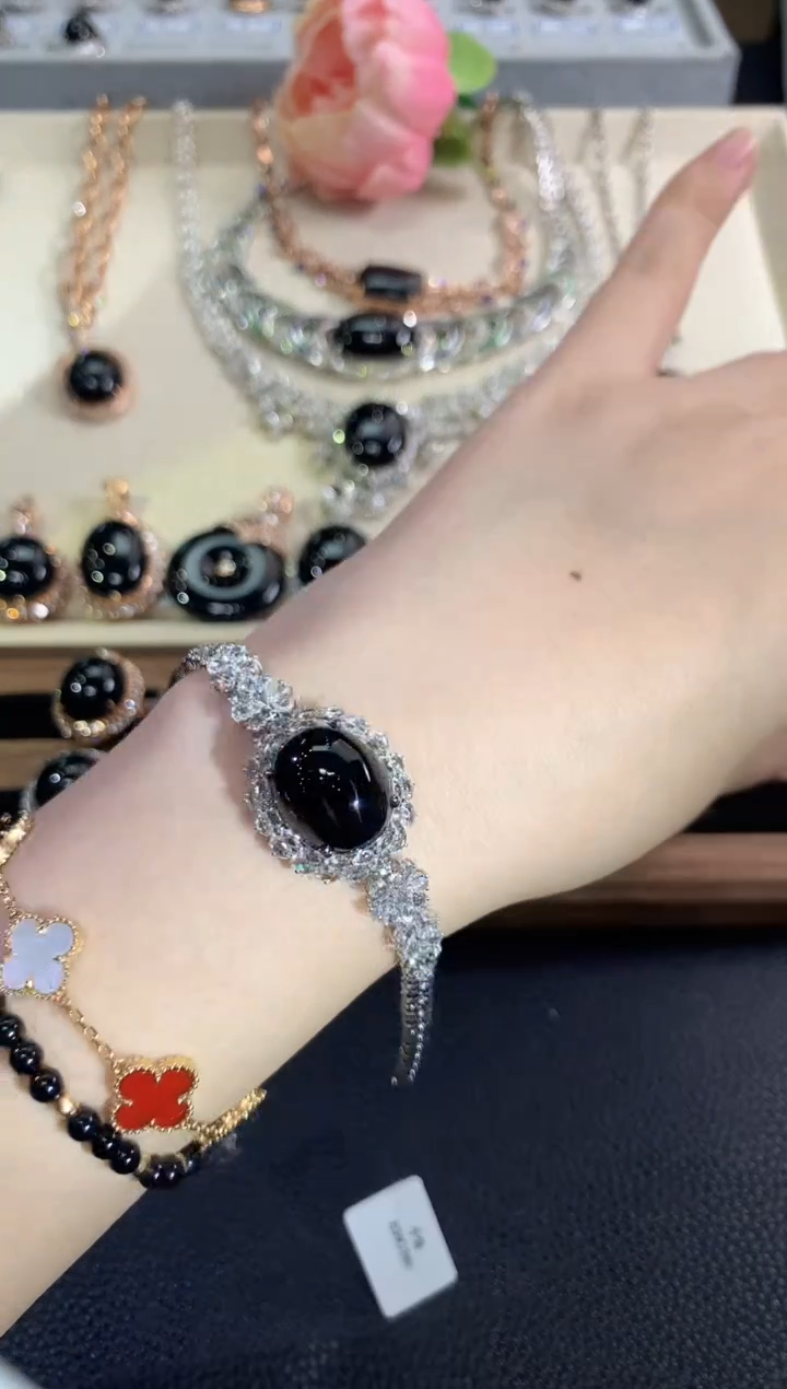 18K金镶嵌手串翡翠c85 