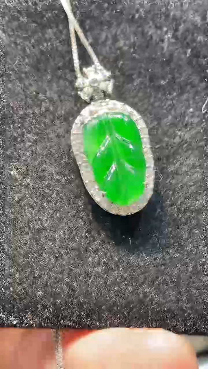 吊坠(不含链)未镶嵌翡翠000