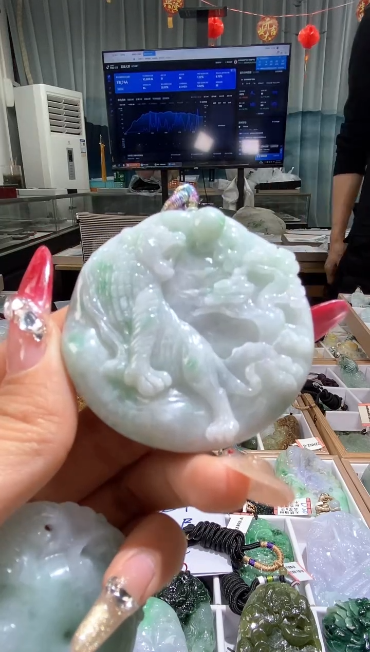 【闪购商品】翡翠颈饰未镶嵌天然缅甸翡翠A货未镶嵌