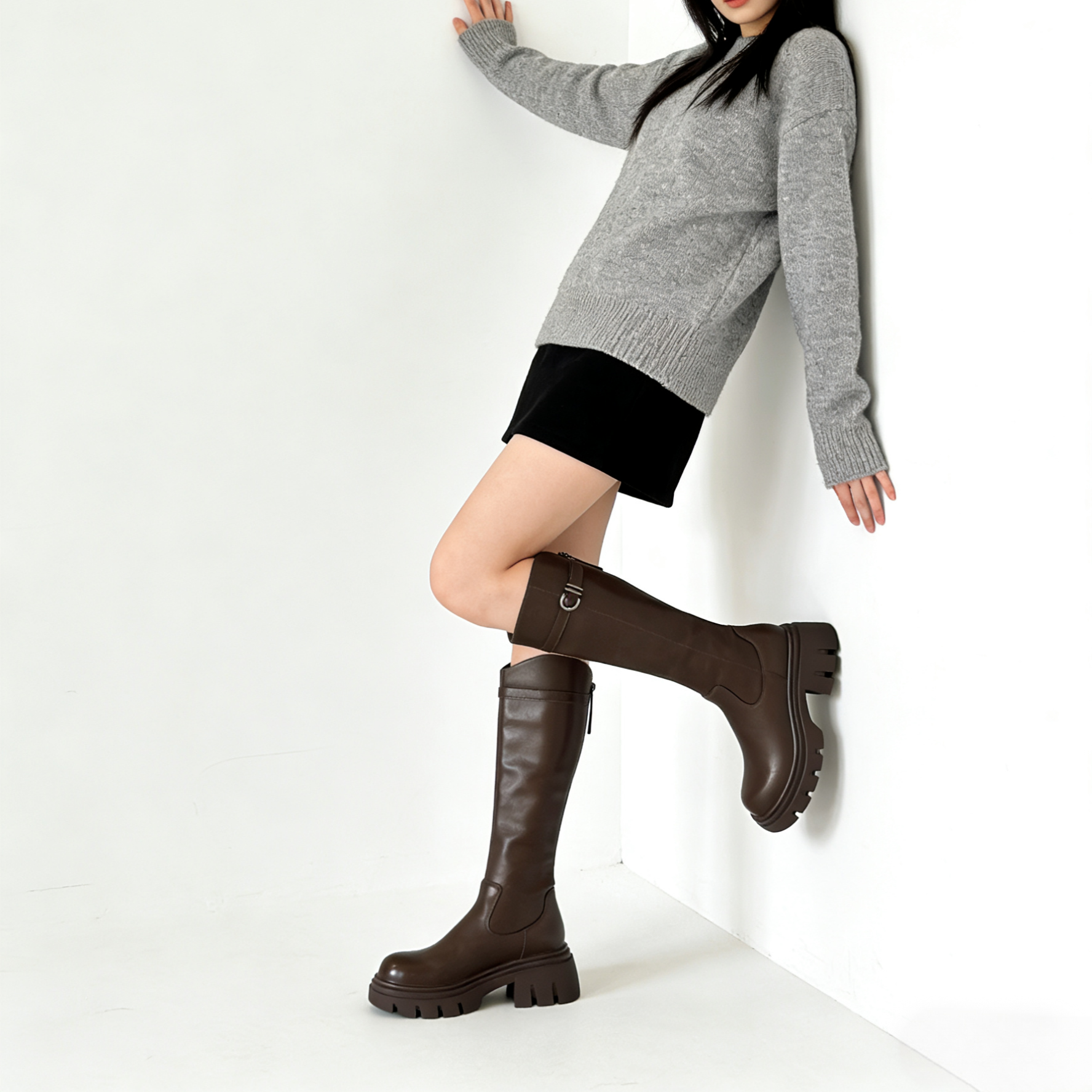 M18A不过膝长筒靴女新款秋冬显瘦皮带扣骑士靴英伦风时装靴