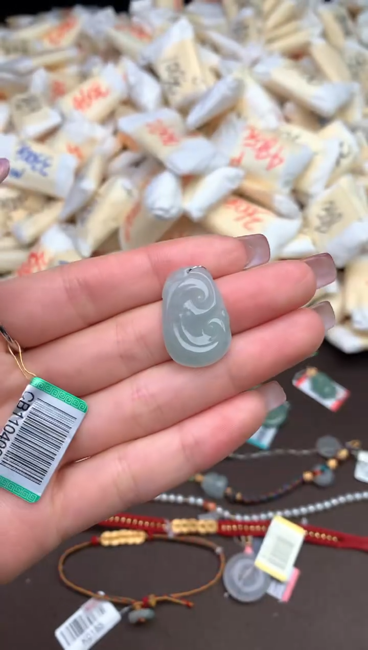 【闪购商品】翡翠挂件未镶嵌—