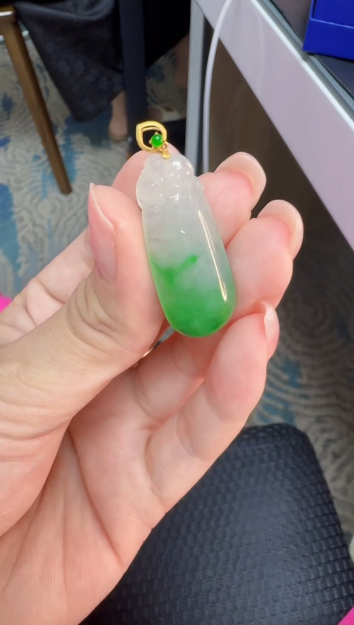 【闪购商品】翡翠18K金镶嵌颈饰缅甸翡翠A货吊坠