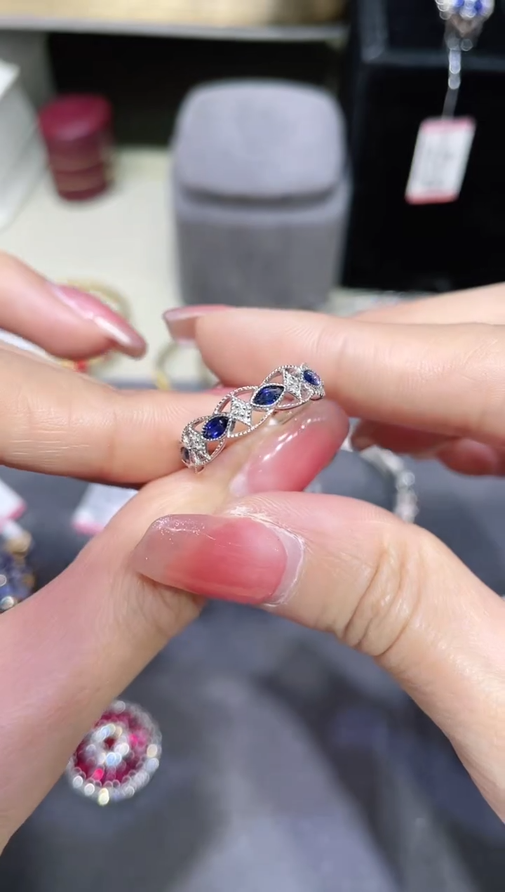 【闪购商品】蓝宝石戒指18K金镶嵌·