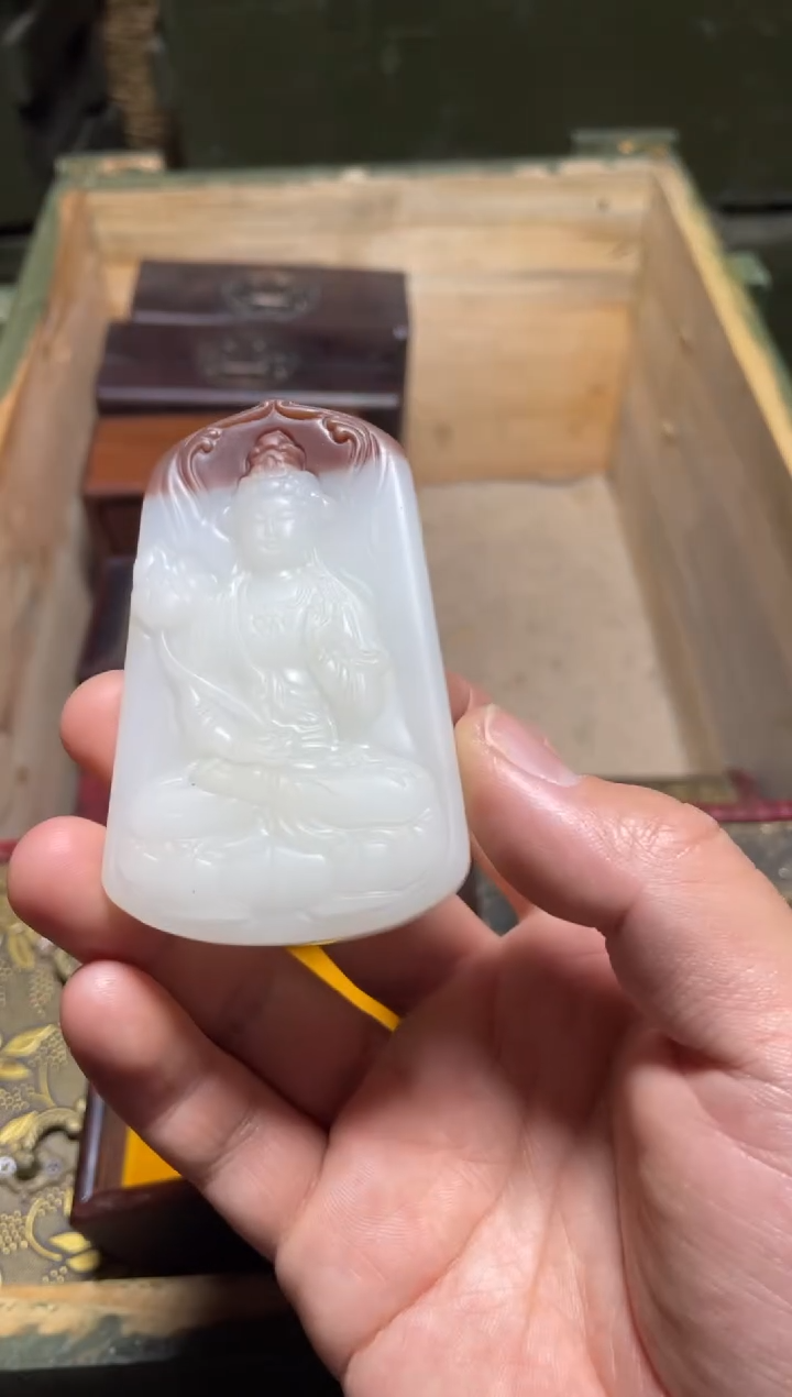 【闪购商品】俏色大观音1件