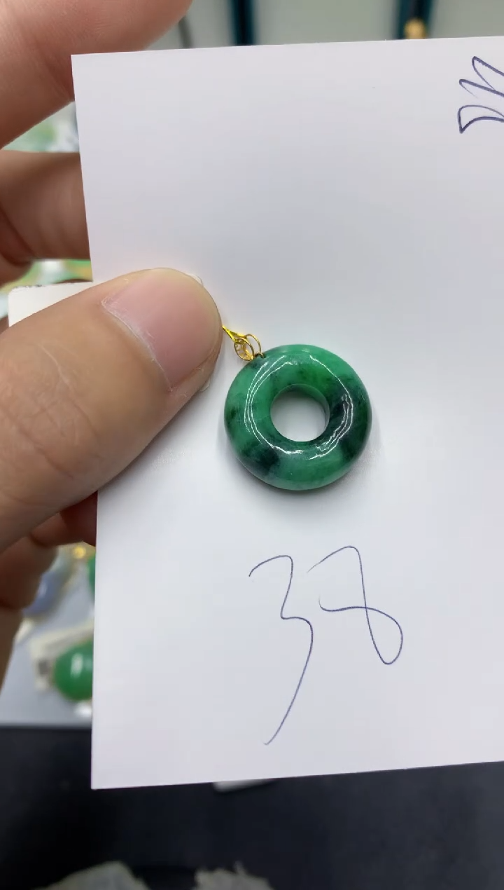 【闪购商品】翡翠颈饰18K金镶嵌翡翠