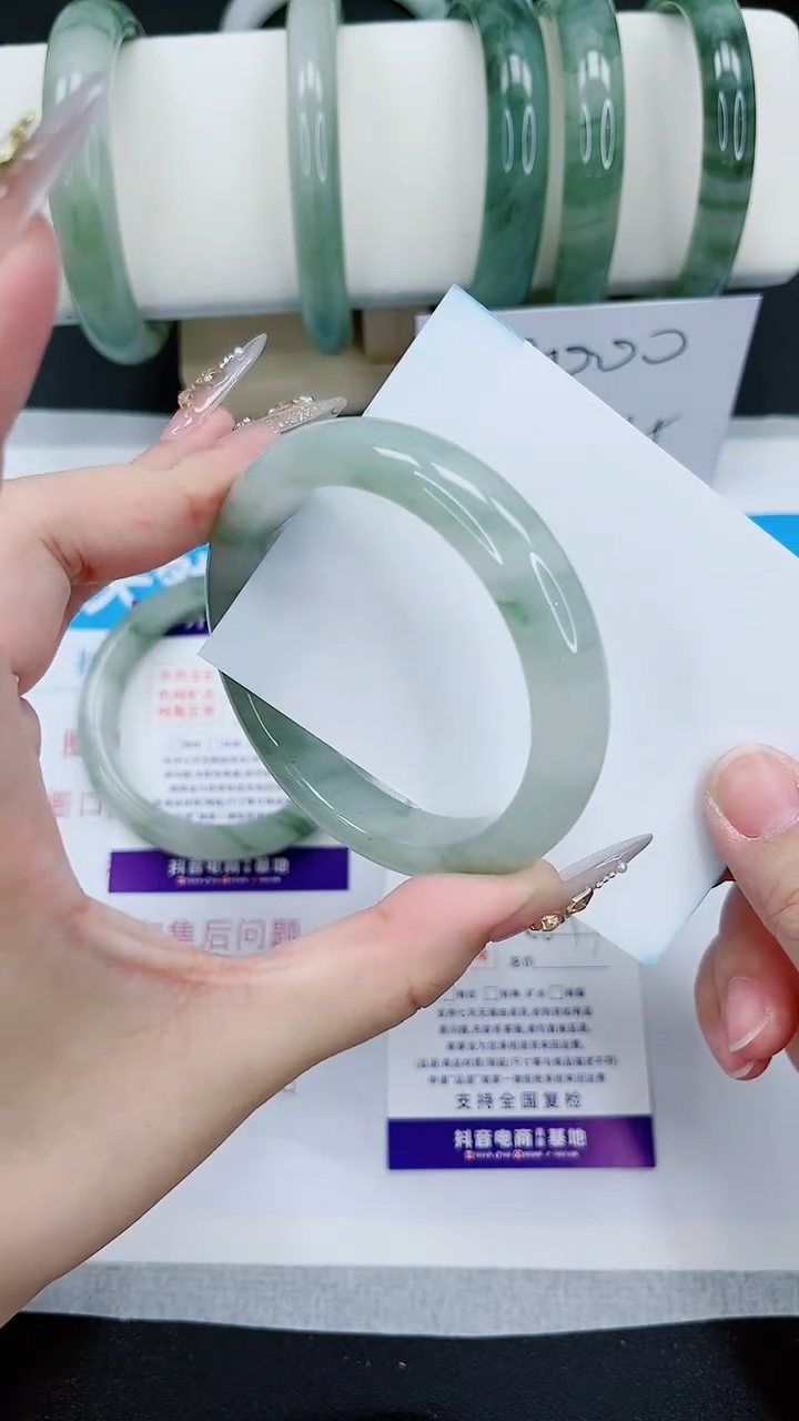 【闪购商品】石英质玉手镯未镶嵌112号/56-57圈