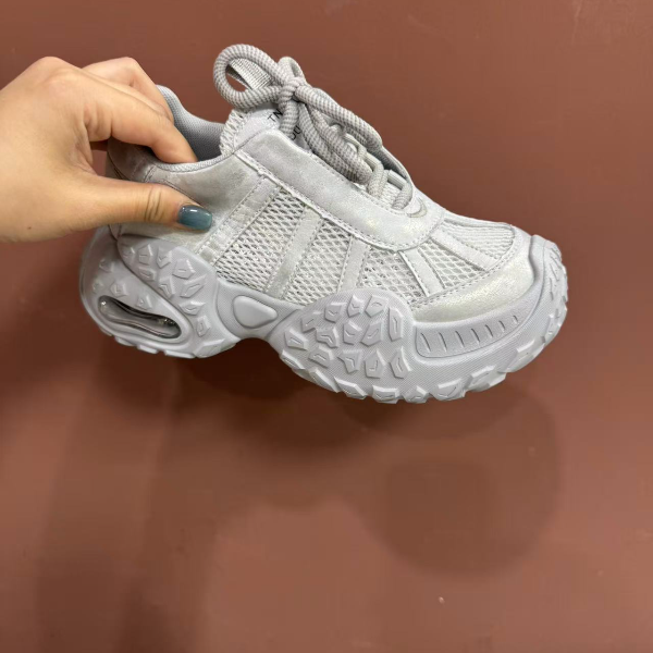 石头底夏季透网擦色气垫老爹鞋 9955