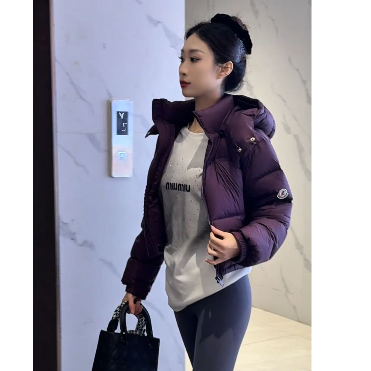 鹅绒羽绒服女设计感小众连帽今年流行短款加绒加厚面包服#001