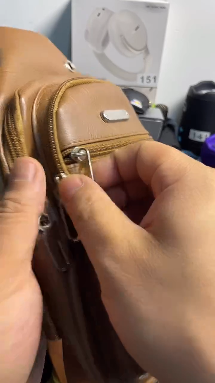 瓷片闪购商品 如图所示