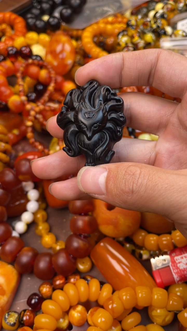 哆****萌高端原创饰品狐狸