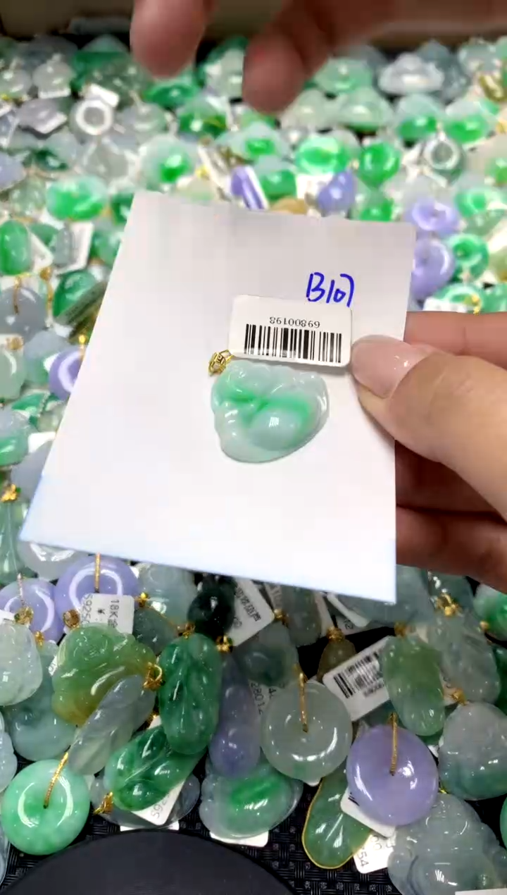 【闪购商品】翡翠颈饰18K金镶嵌11111111111111111111