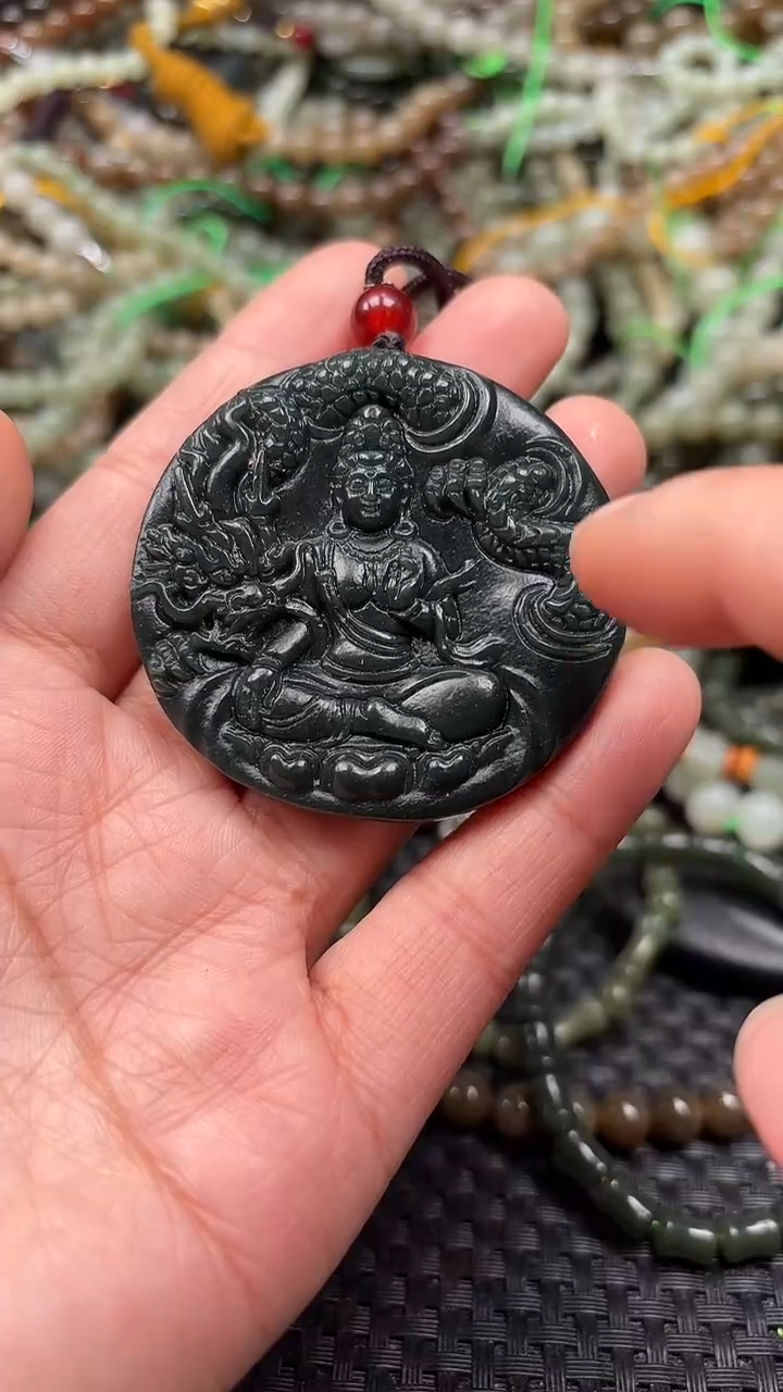 颈饰未镶嵌和田玉1