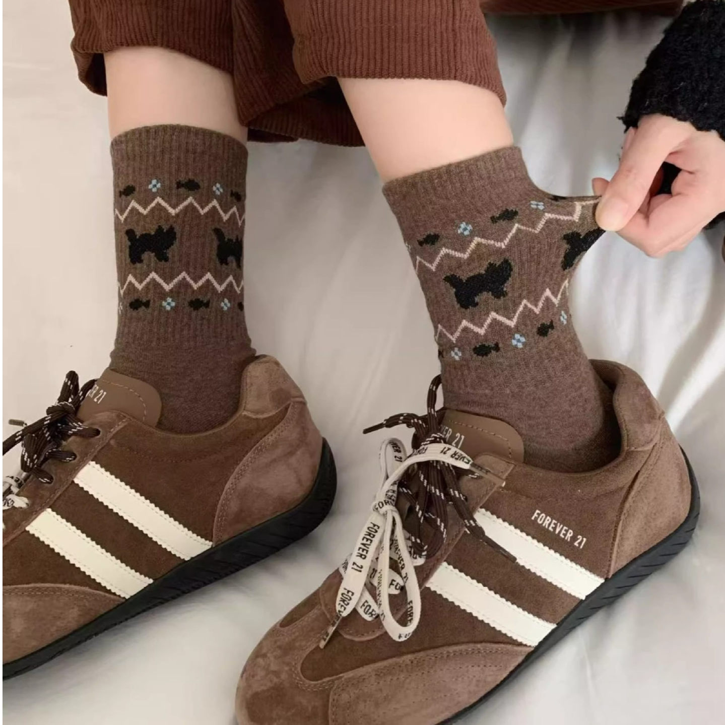 女袜秋冬ins费尔岛风保暖女士中筒袜咖色