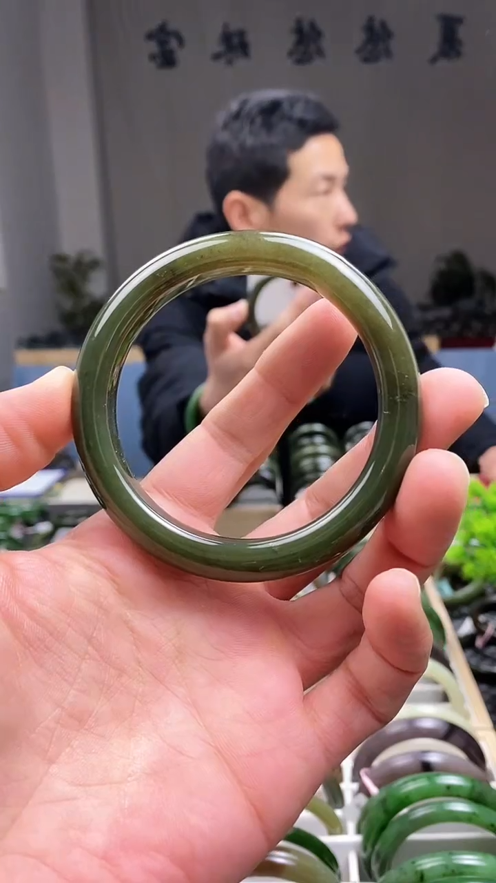 【闪购商品】和田玉手镯未镶嵌61.1