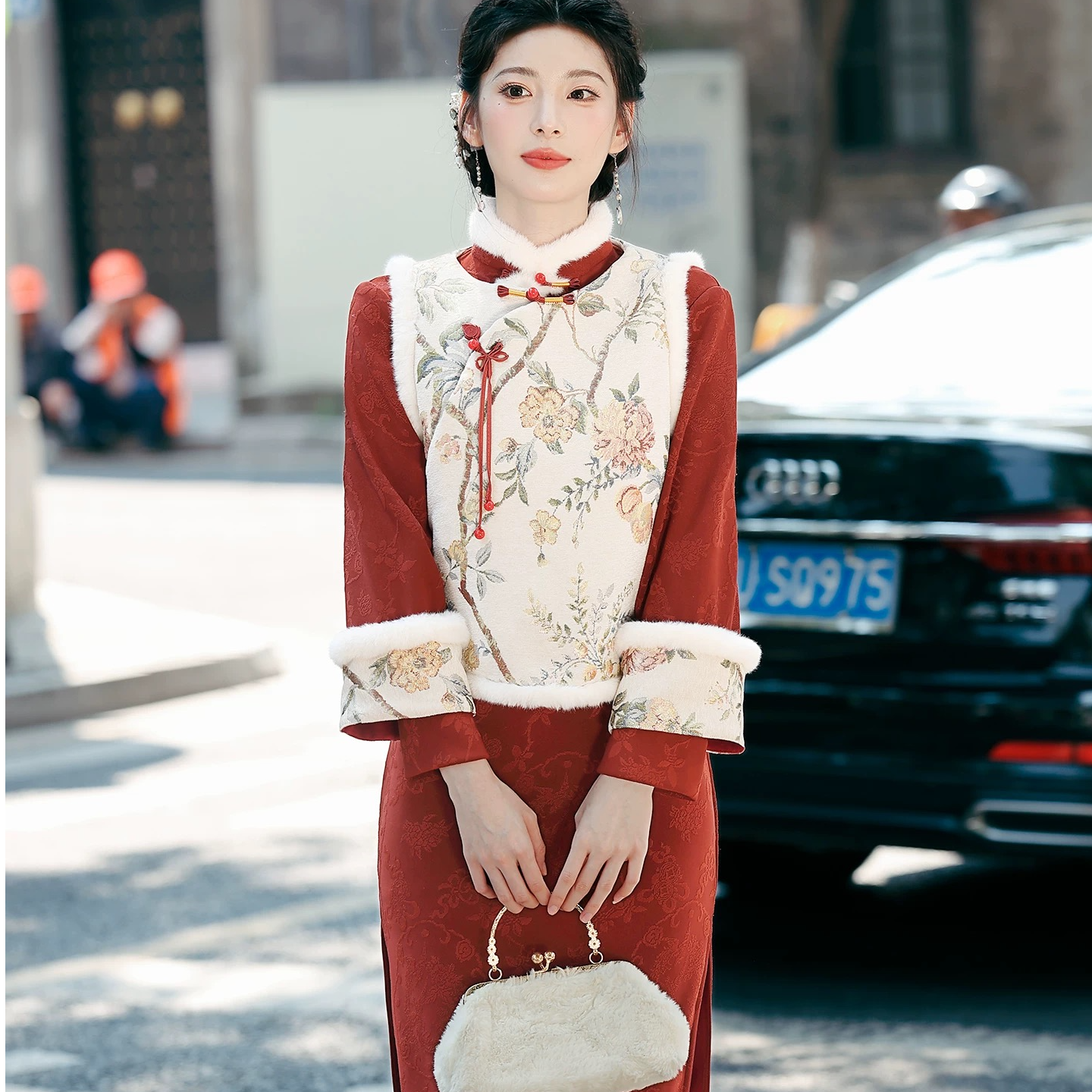 QX绣两件套新中式马甲旗袍套装复古红色长袖气质修身改良