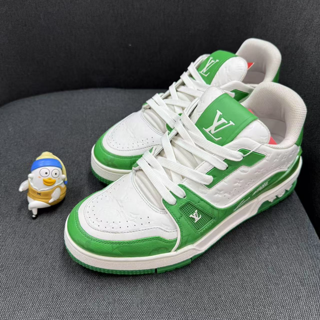 99新 LouisVuitton/路易威登 白绿浮雕trainer板鞋