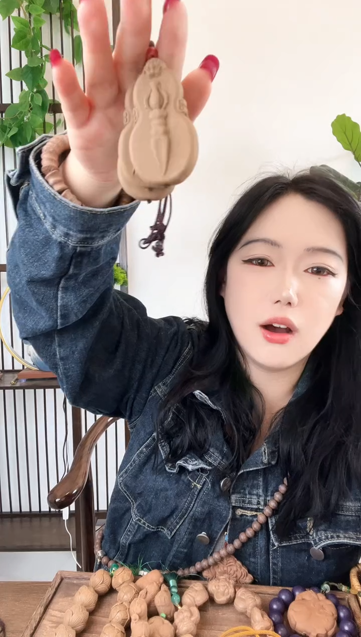 百花葫芦一个     