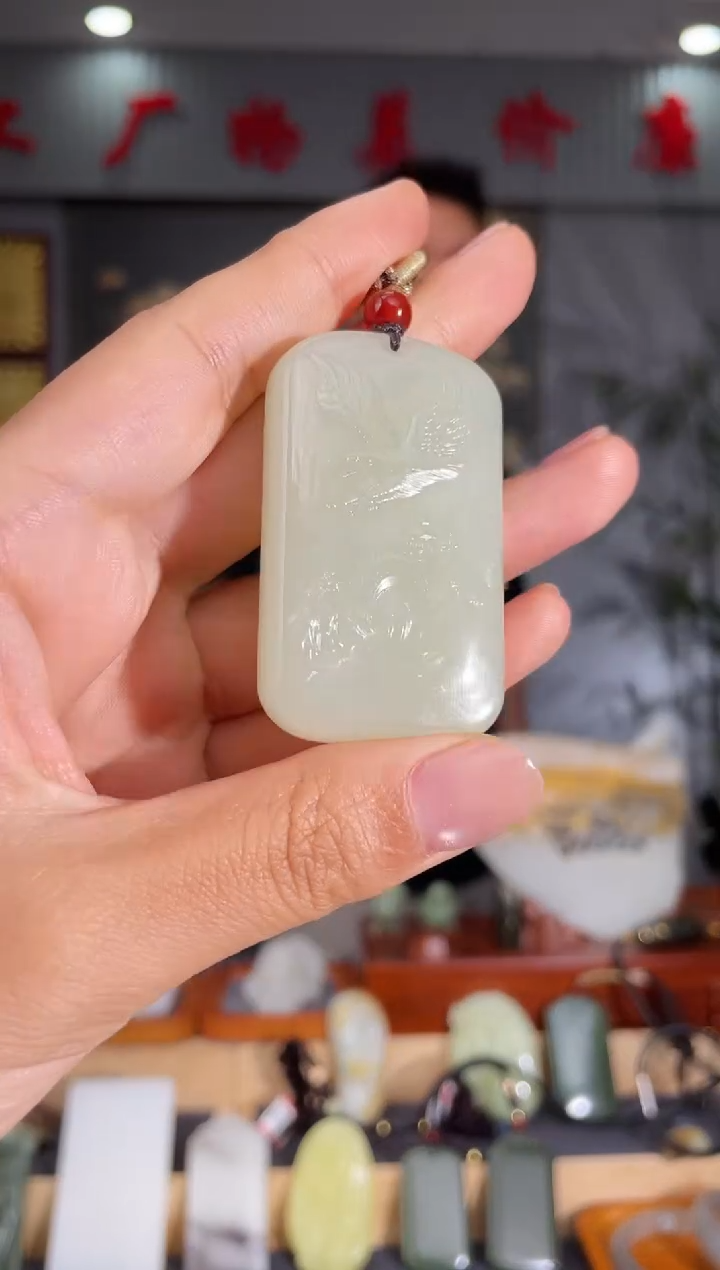 和田玉未镶嵌颈饰1