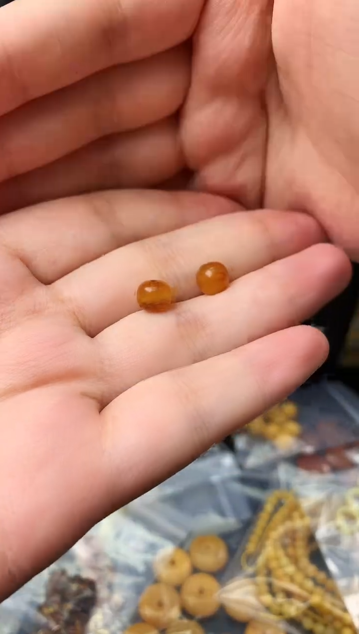蜜蜡未镶嵌珠宝奇石1多样性发一件