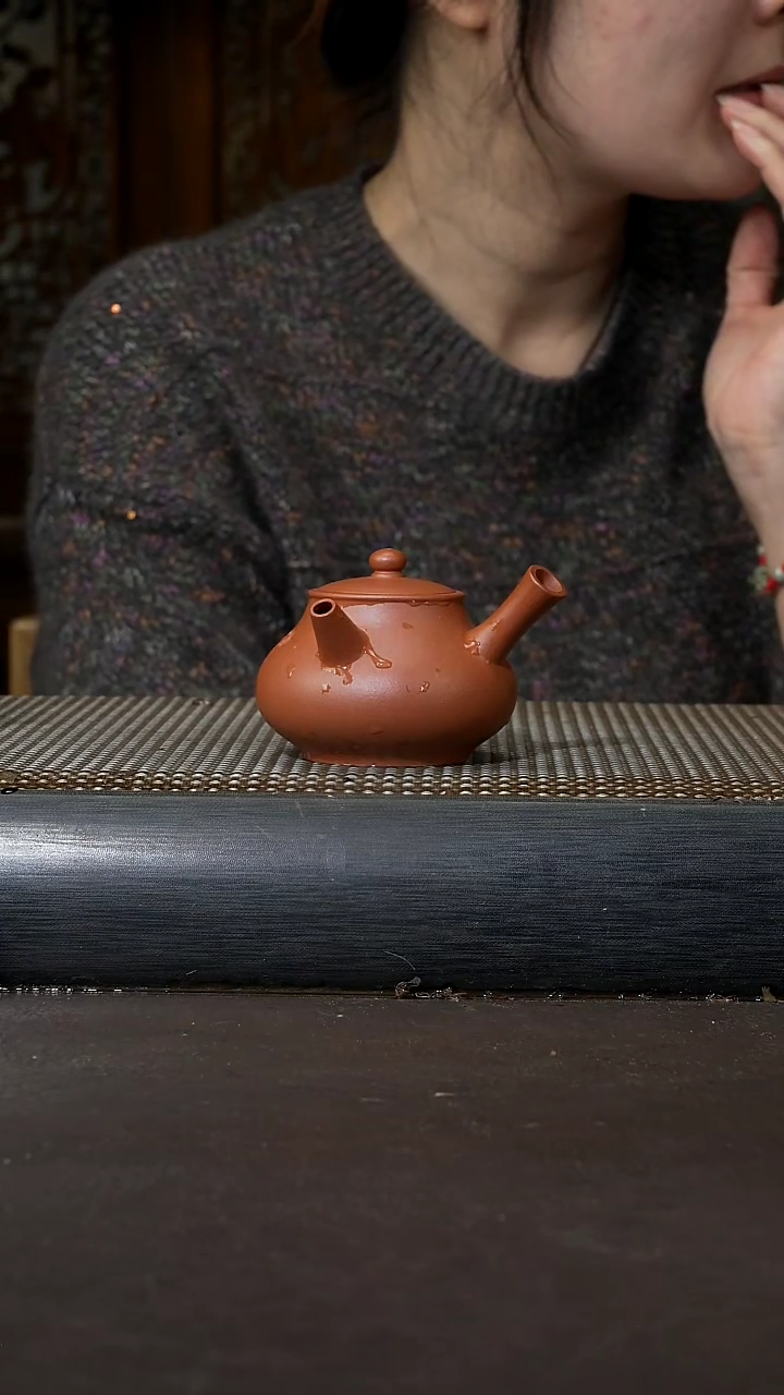 【闪购商品】紫砂茶壶朱泥 侧把壶 90cc 048