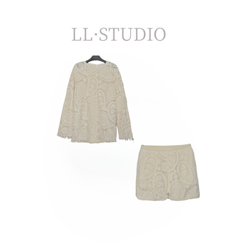 妙兮·LL春季新款气质小众设计感刺绣镂空上衣+短裙套装*20250137