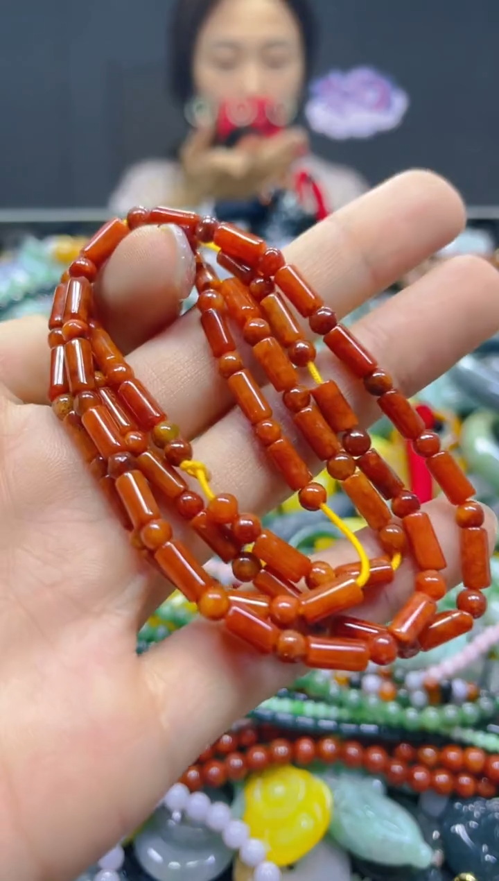 颈饰未镶嵌翡翠4MM/G/翡翠A货，一件也是批发价
