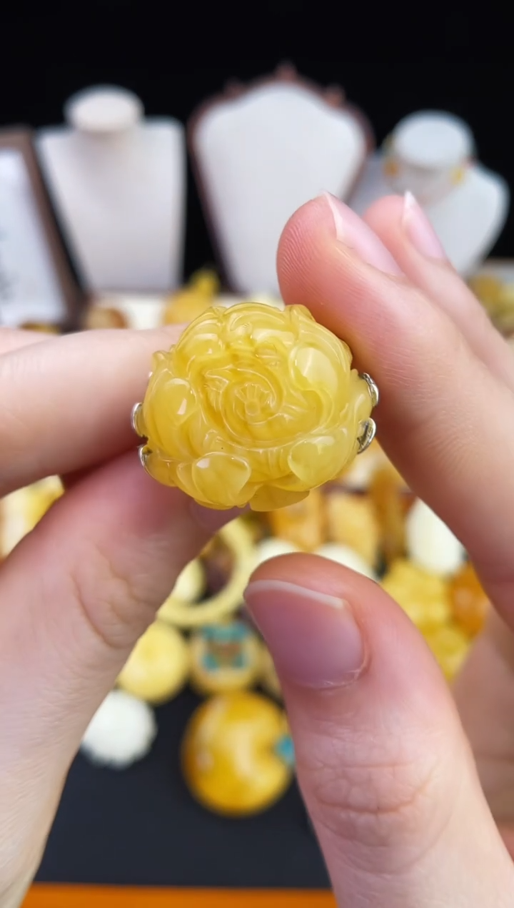 琥珀未镶嵌珠宝奇石柒月